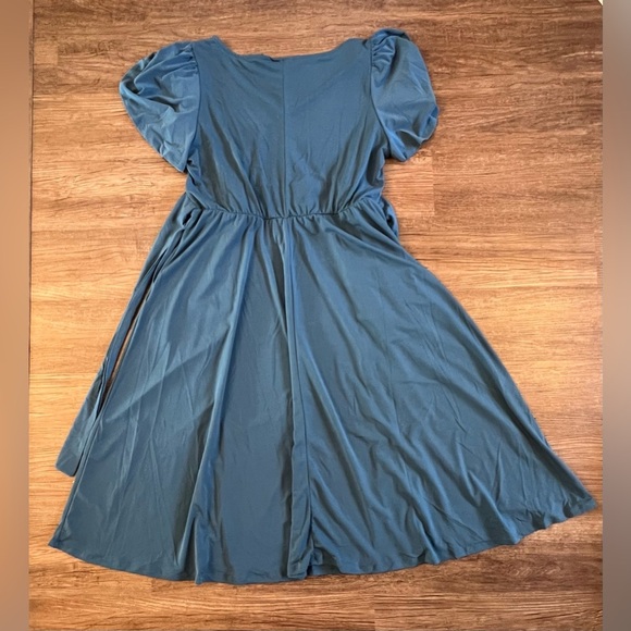 Torrid Legion Blue Crepe Flutter Short Sleeve Midi Dress Women's 1X NEW NWT F9‎ - Picture 2 of 8